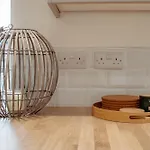 Modern Bright Spacious Apartmán