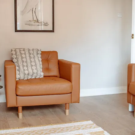 Modern Bright Spacious *