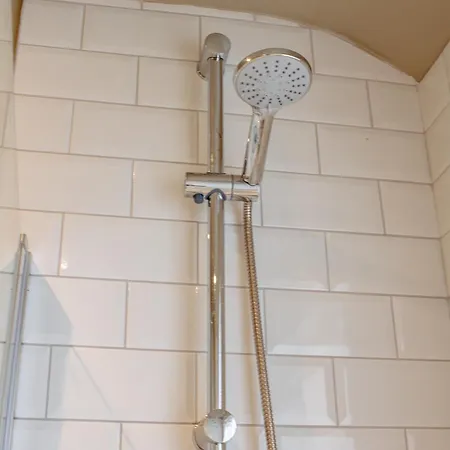 Modern Bright Spacious *