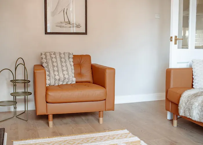 Modern Bright Spacious *