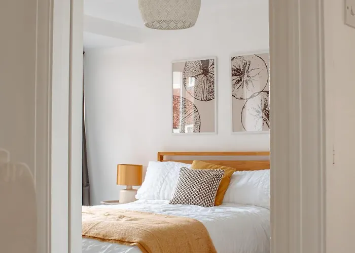 Modern Bright Spacious