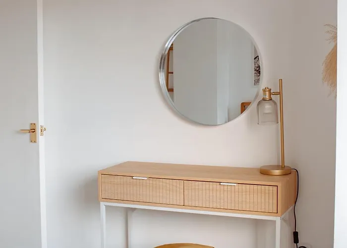 Modern Bright Spacious Apartman Leeds