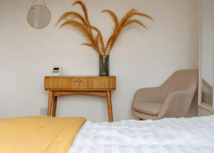 Modern Bright Spacious